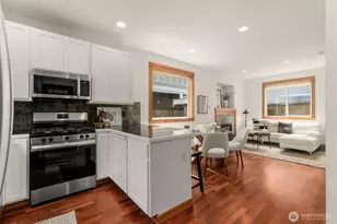 9121 23rd Ave NE, Seattle, WA 98115 - Photo 4