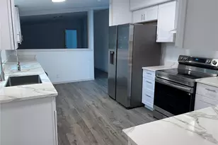 827 West Valley Hwy, Kent, WA 98032 - Photo 10