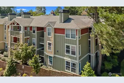 7711 NE 175th Street #F202, Kenmore, WA 98028 - Photo 2