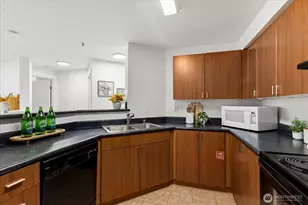 7711 NE 175th St, Kenmore, WA 98028 - Photo 6