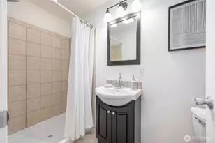 17716 Densmore Ave N, Shoreline, WA 98133 - Photo 24