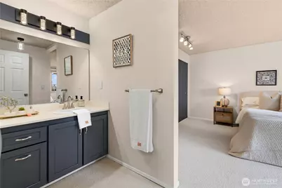 4511 Greenwood Avenue N #4, Seattle, WA 98103 - Photo 16