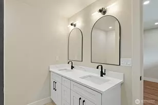 2425 NW Blue Ridge Dr, Seattle, WA 98177 - Photo 14