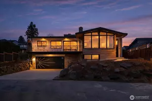 2425 NW Blue Ridge Dr, Seattle, WA 98177 - Photo 2