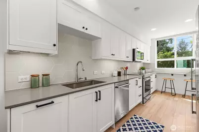 2106 NE 85th Street #E, Seattle, WA 98115 - Photo 1