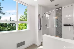 2106 NE 85th St, Seattle, WA 98115 - Photo 20