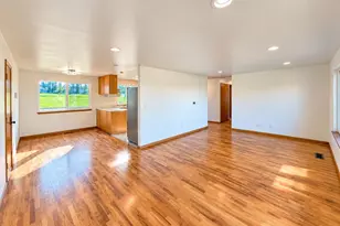 208 E Hillside Dr, Warden, WA 98857 - Photo 6
