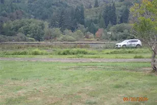 2249 Michigan Ave, Raymond, WA 98577 - Photo 6