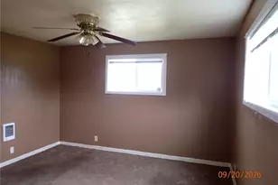 2249 Michigan Ave, Raymond, WA 98577 - Photo 16