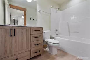 16 Florentia St, Seattle, WA 98109 - Photo 20