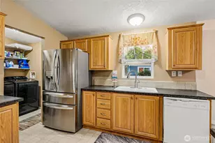 8511 194th St E, Spanaway, WA 98387 - Photo 8