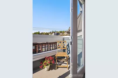 812 5th Avenue N #410, Seattle, WA 98109 - Photo 14