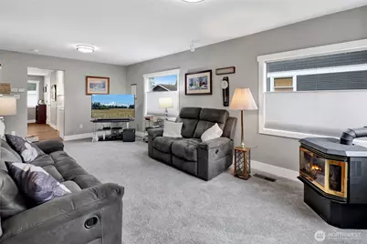 319 First Street, Sumas, WA 98295 - Photo 4