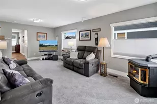 319 First St, Sumas, WA 98295 - Photo 4