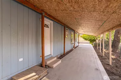 327 Easy Street, Wenatchee, WA 98801 - Photo 14
