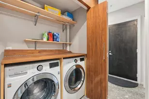 2000 Alaskan Wy, Seattle, WA 98121 - Photo 26