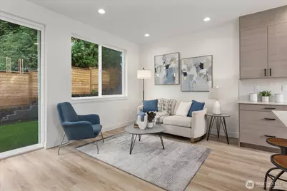 10330 B Ashworth Avenue N, Seattle, WA 98133 - Photo 6