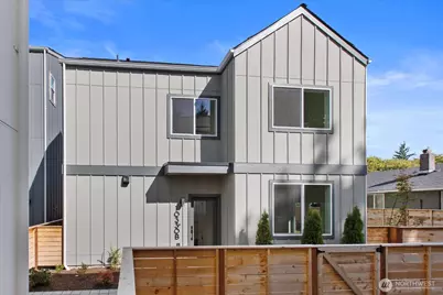 10330 B Ashworth Avenue N, Seattle, WA 98133 - Photo 1