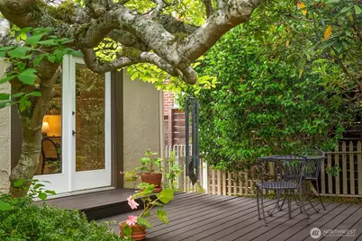 2514 43rd Avenue W, Seattle, WA 98199 - Photo 24