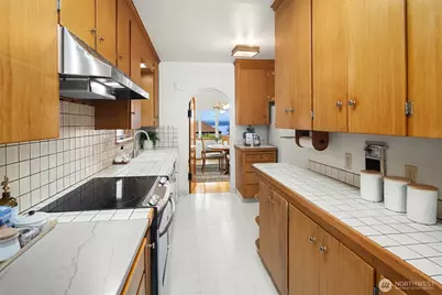 2514 43rd Avenue W, Seattle, WA 98199 - Photo 20