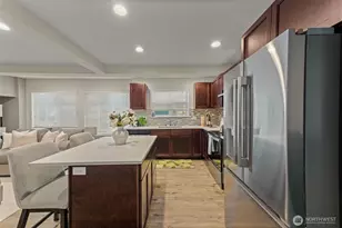 23224 Edmonds Way, Edmonds, WA 98026 - Photo 10