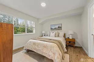 23224 Edmonds Way, Edmonds, WA 98026 - Photo 18