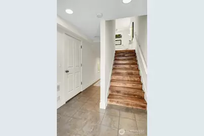 1818 27th Avenue, Seattle, WA 98122 - Photo 2