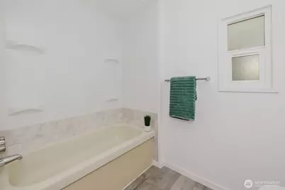 8760 NE State Hwy 303 #B, Bremerton, WA 98311 - Photo 22