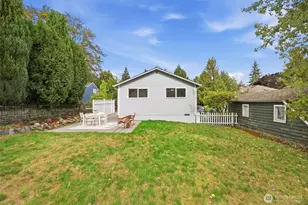 1723 NE 92nd St, Seattle, WA 98115 - Photo 36