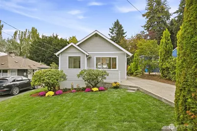 1723 NE 92nd Street, Seattle, WA 98115 - Photo 2