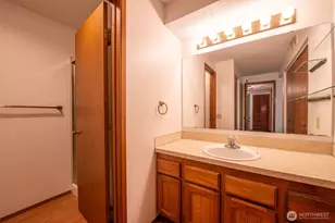 17417 Ashworth Ave N, Shoreline, WA 98133 - Photo 16