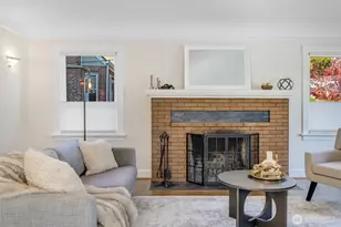 8007 Wallingford Ave N, Seattle, WA 98103 - Photo 4