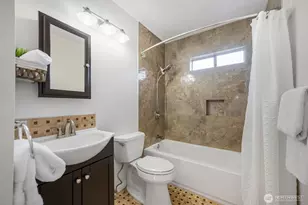 8007 Wallingford Ave N, Seattle, WA 98103 - Photo 10