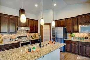 546 Timberland Loop, Mount Vernon, WA 98273 - Photo 12