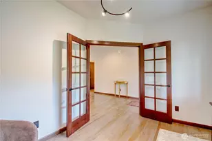 546 Timberland Loop, Mount Vernon, WA 98273 - Photo 4