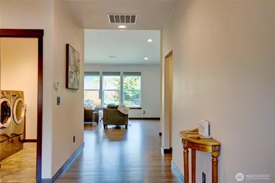 546 Timberland Loop, Mount Vernon, WA 98273 - Photo 2
