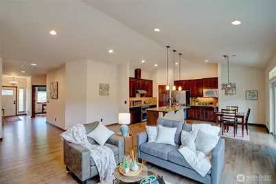 546 Timberland Loop, Mount Vernon, WA 98273 - Photo 8