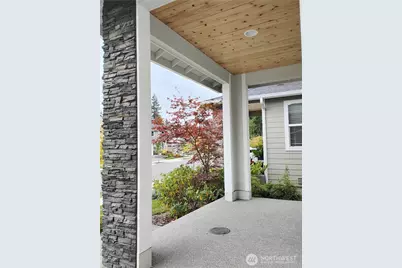 33533 Juniper Avenue SE, Black Diamond, WA 98010 - Photo 2