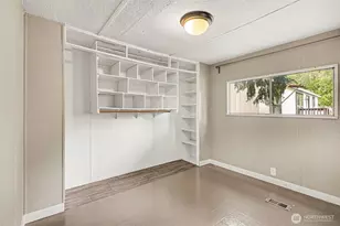 10515 Woodinville Dr, Bothell, WA 98011 - Photo 12