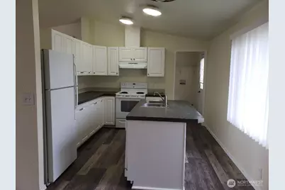 10512 137th Street E #37, Puyallup, WA 98374 - Photo 4