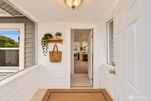 12205 44th Ave S, Tukwila, WA 98178 - Photo 2
