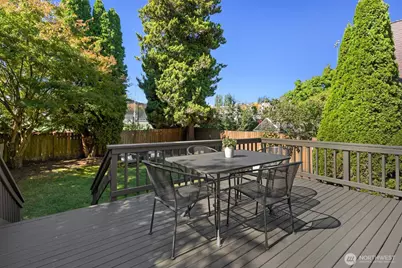 6527 12th Avenue NW, Seattle, WA 98117 - Photo 24
