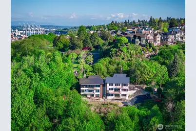 1019 California Lane SW, Seattle, WA 98116 - Photo 10