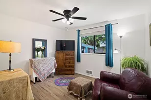 1289 Halsey Dr, Coupeville, WA 98239 - Photo 16
