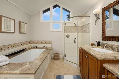 8429 NE 7th Street, Medina, WA 98039 - Photo 24