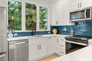 12225 Roseberg Ave S, Seattle, WA 98168 - Photo 4