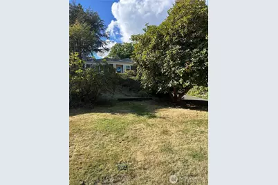 6507 58th Avenue NE, Seattle, WA 98115 - Photo 2