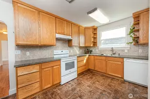 230 N 3rd Ave, Sequim, WA 98382 - Photo 16