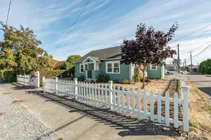 230 N 3rd Ave, Sequim, WA 98382 - Photo 4