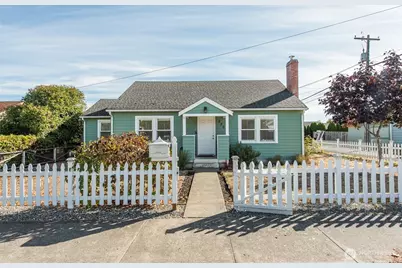230 N Third Avenue, Sequim, WA 98382 - Photo 2